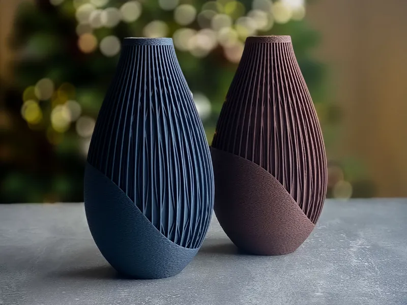 Japandi Vase mit Rippenmuster