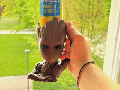 Groot can holder