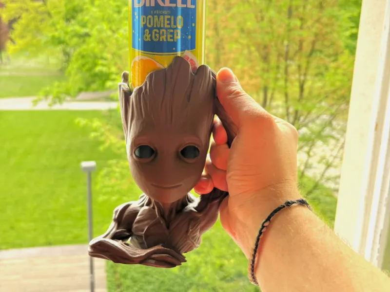 Groot can holder