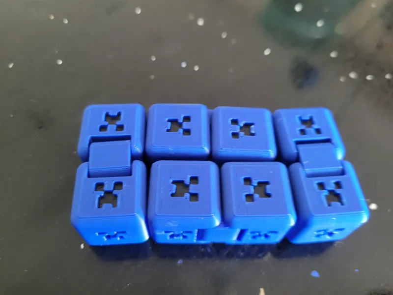 minecraft infininte cube but blue (has supports)
