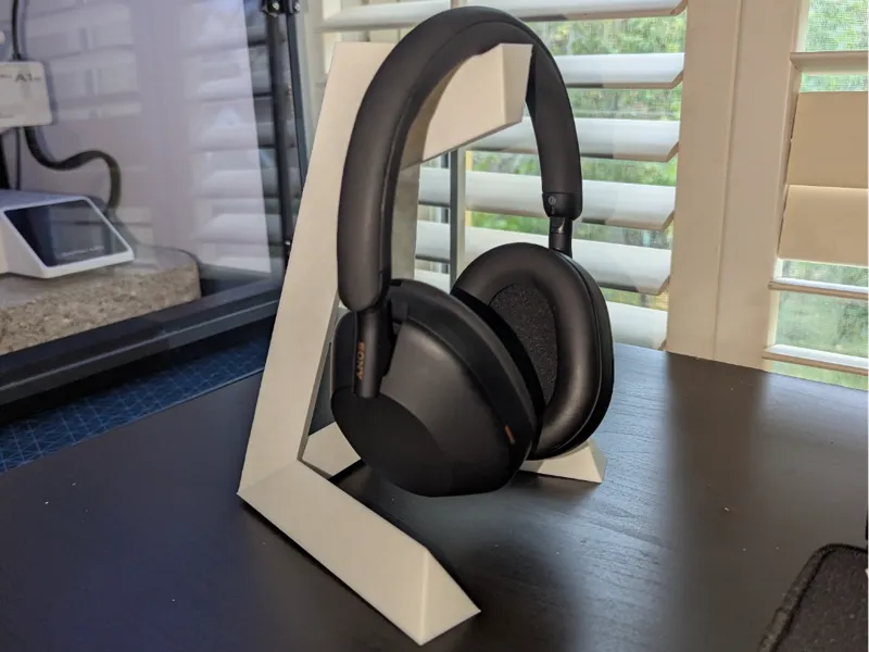 Geometric Headphone Stand