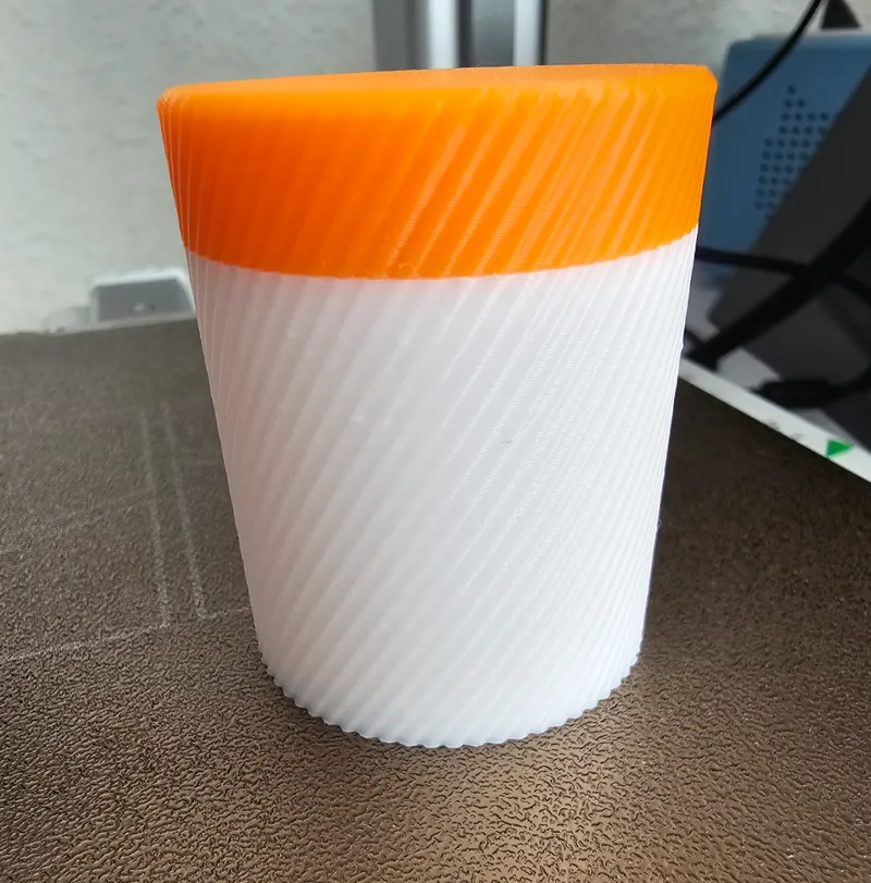 Kleine Dose/ Behälter 