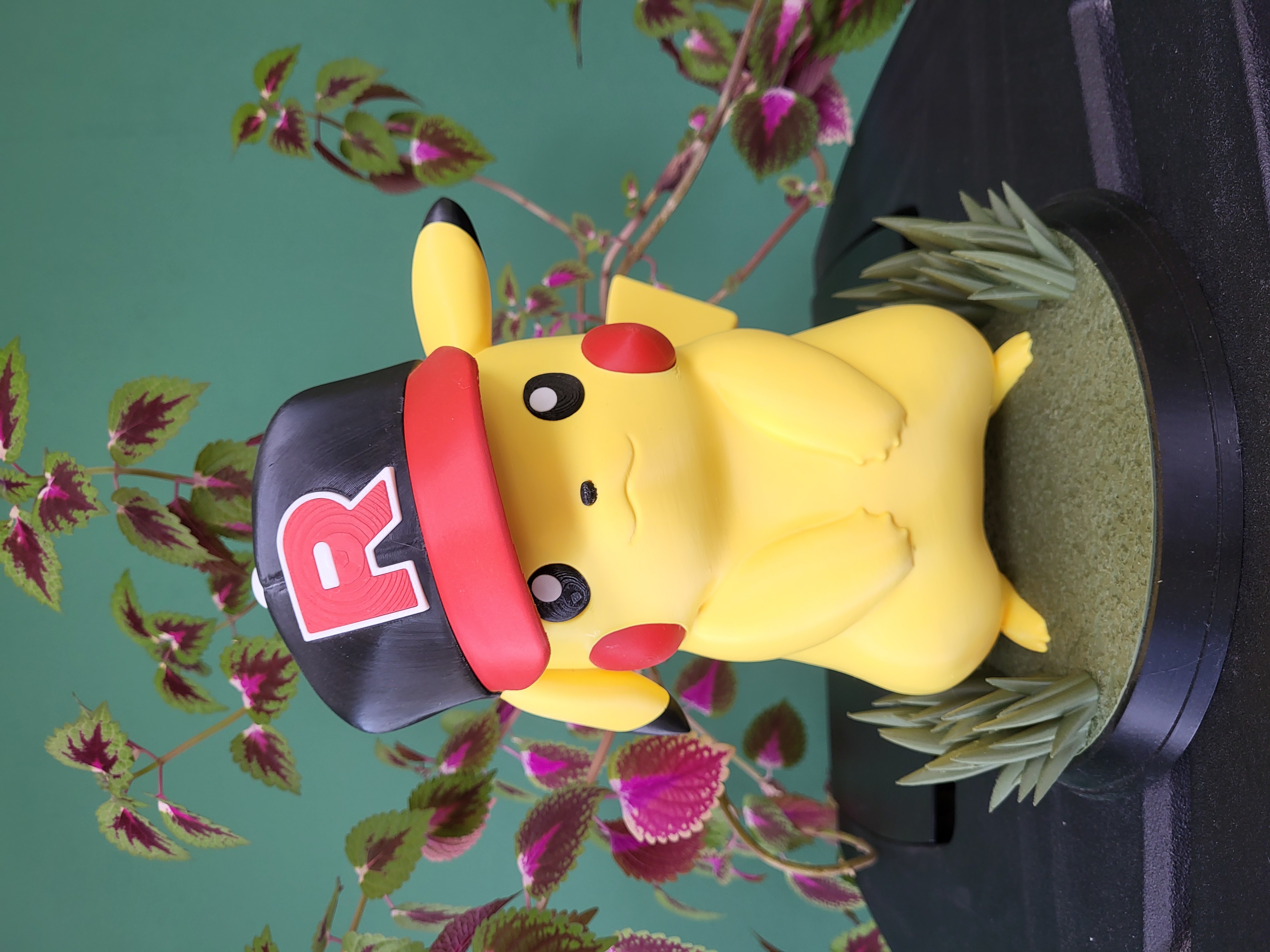 Miniatura 5 do modelo 3D pikachu with cap