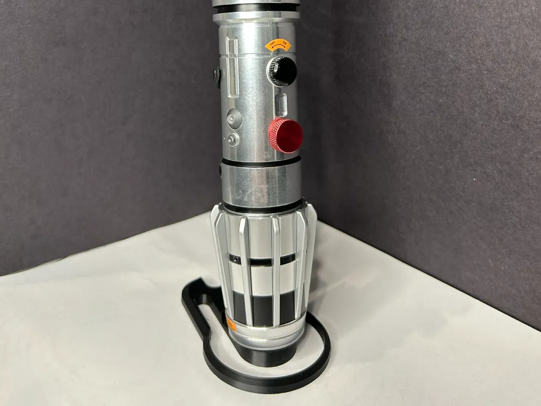 Support vertical pour sabre laser