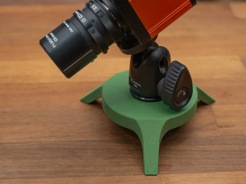 Small table top tripod