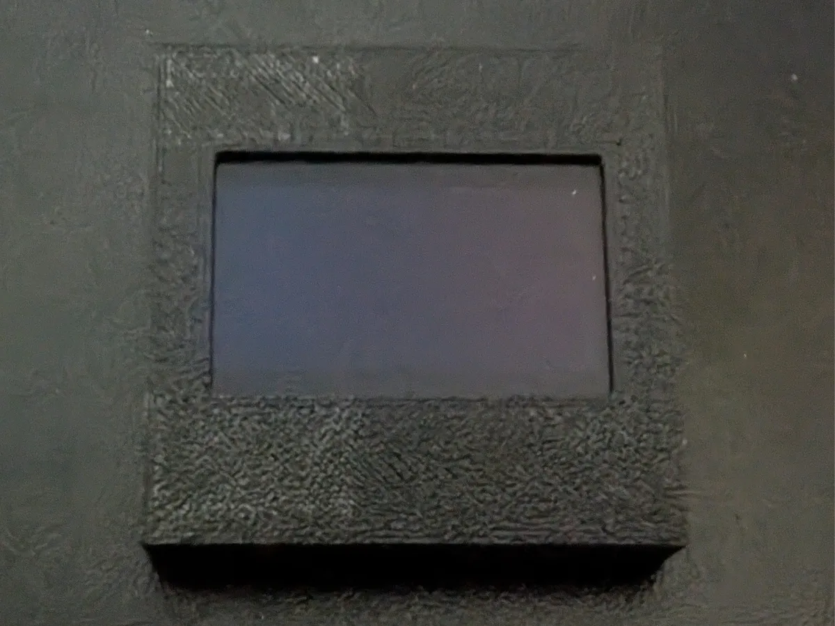 Boîtier à encastrement pour écran OLED I²C