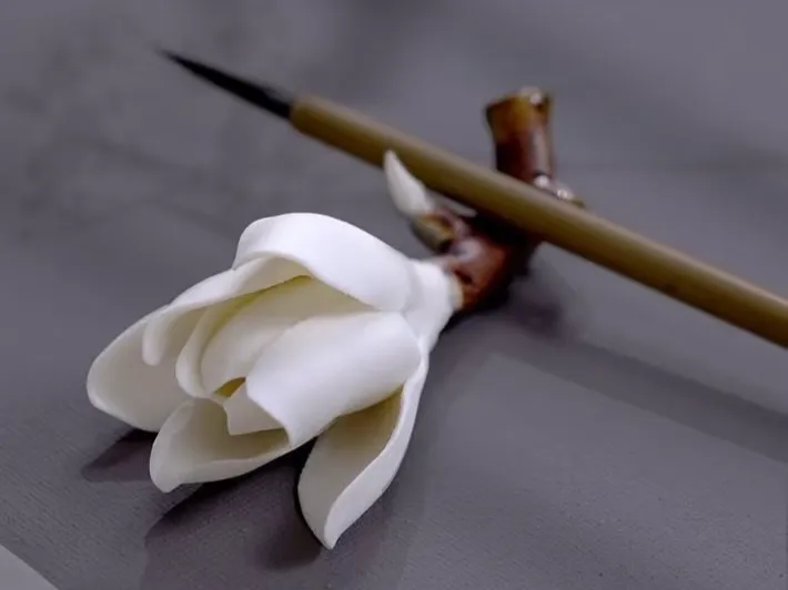 玉兰笔搁筷架（Magnolia Pen Rest and Chopstick Holder)
