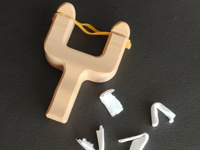 Toy Mini Slingshot - Paper ammo - Powerful