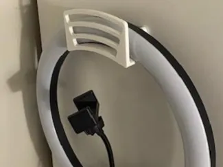 Ring lamp wall mount