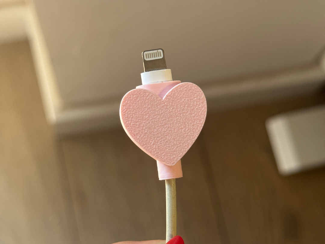 Protector de Cable Universal - corazón 