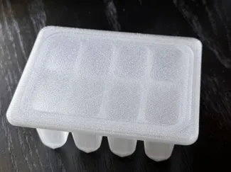 Ice Cube Tray with Lid