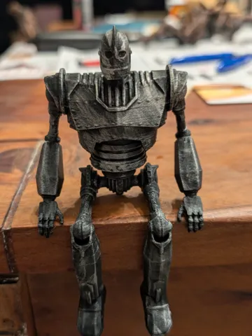 Estante o repisa: The Iron Giant – Protective Desk & Shelf Sitter — vista de referencia 2