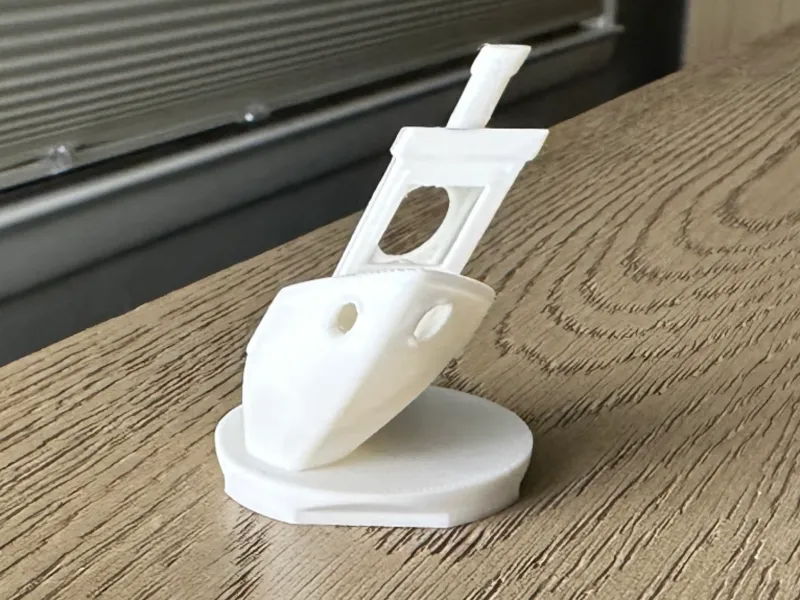 Skewed Benchy With Base