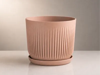 Beautiful Plant Pot c/w Drain Tray (no supports)