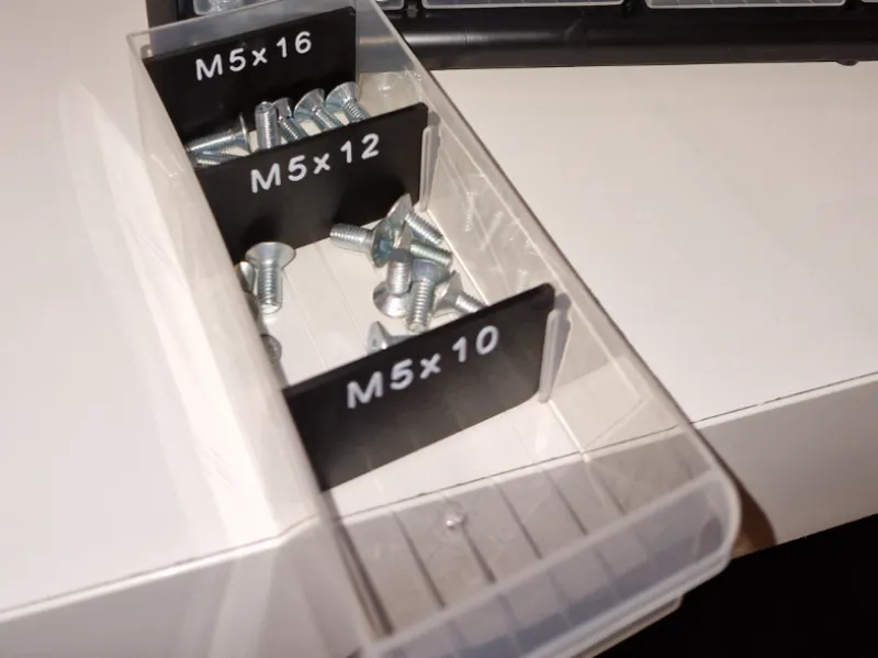 Trennwand Sortimentbox mit Beschriftung