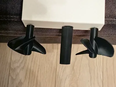Boat propellers - left and right