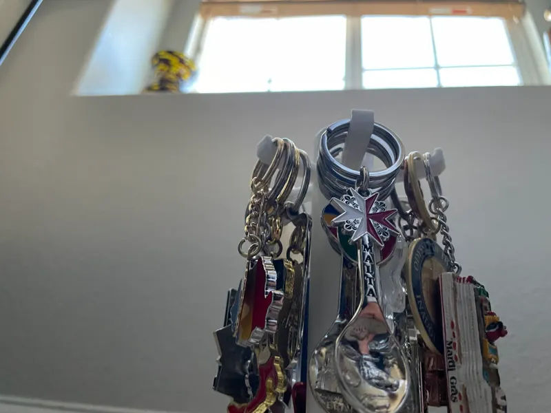 Keychain holder