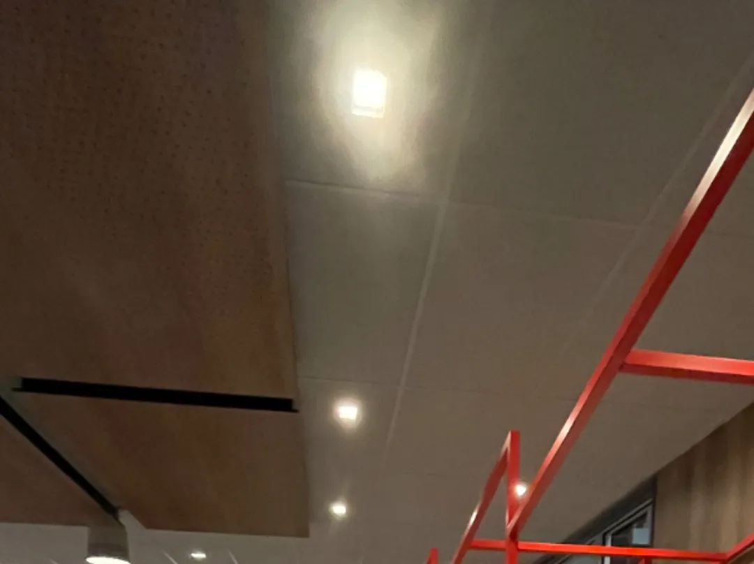 Puits pour spot lumineux compact