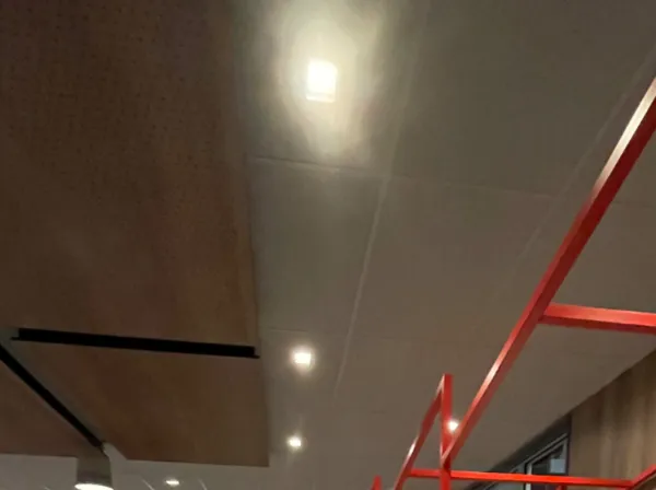 Puits pour spot lumineux compact