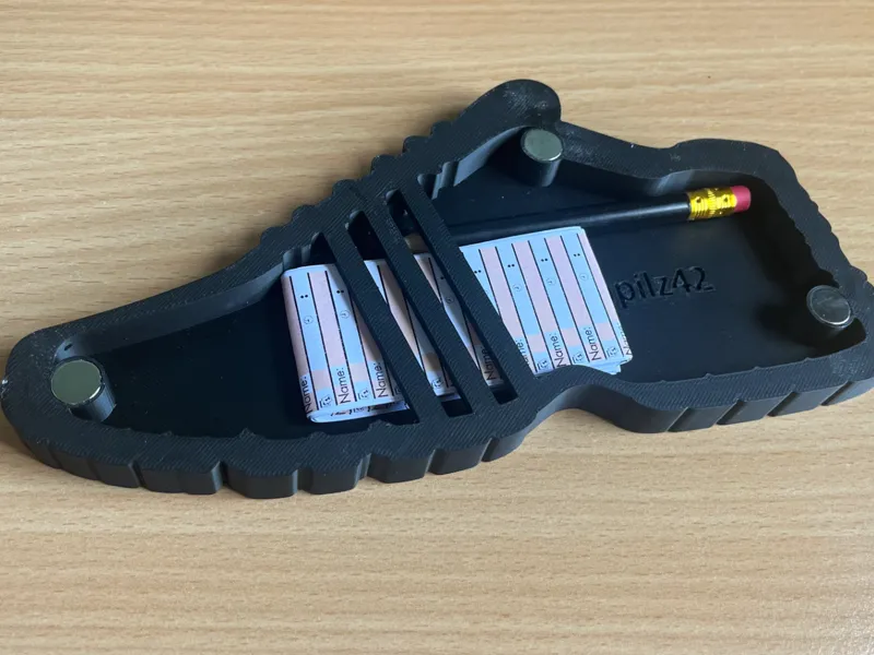 Geocaching Dose in Laufschuh-Form, magnetisch