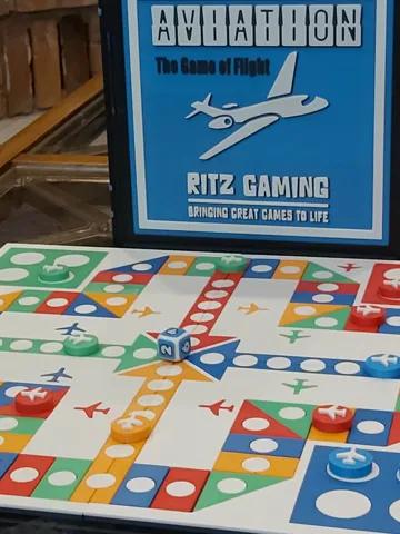 Caja o estuche: AVAIATION Board Game - Bookcase Edition — vista de referencia 2