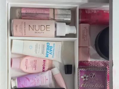 Makeup tray for drawer 268x278mm.