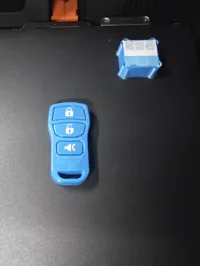 单色打印,白色需涂色