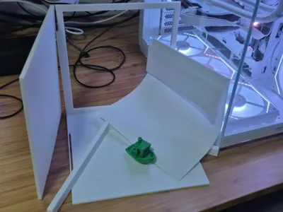 Detachable White Screen uses paper