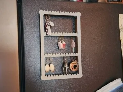 Magnetized Earring Holder
