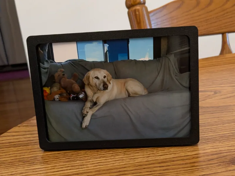 4 X 6 Picture Frame with Small Border