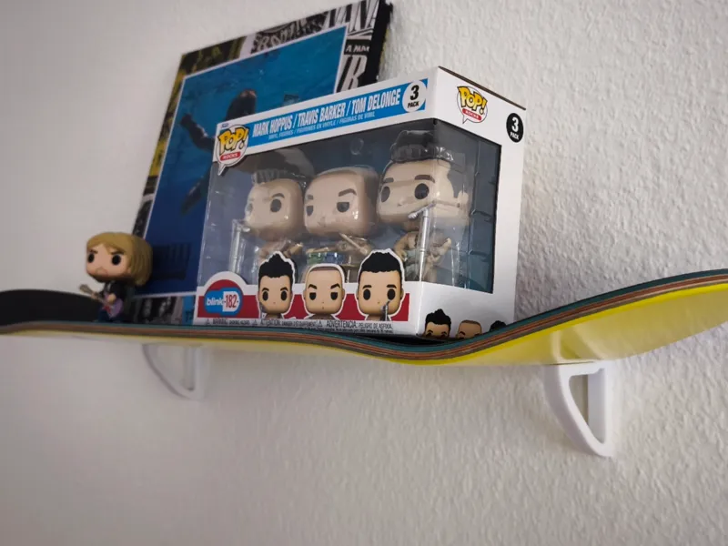 Wandhalterung für Skateboards als Regal