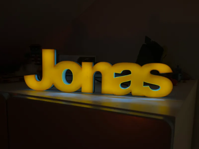 Jonas Schriftzug mit LED