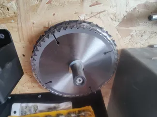 circular saw blade holder wall mount 