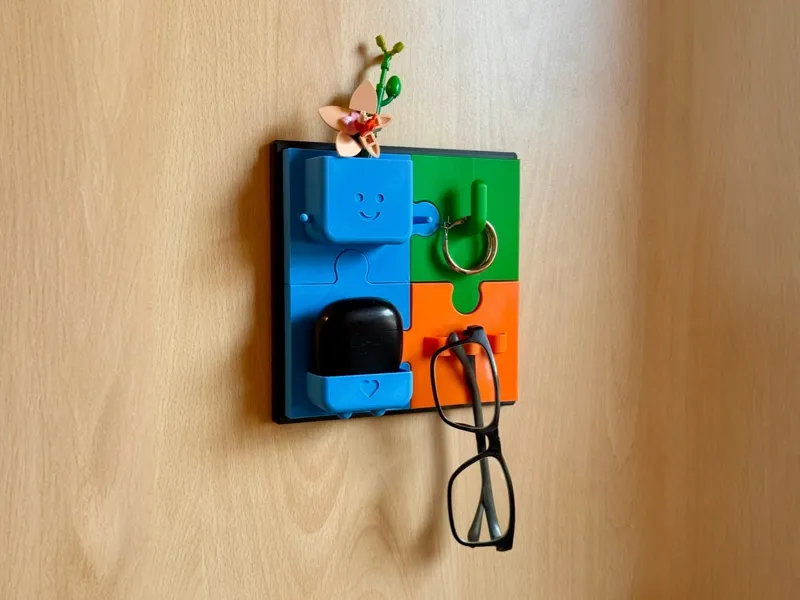 PUZZLE Wall Organizer