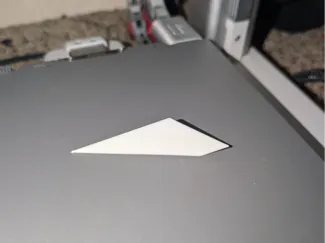 The plastic paper dart