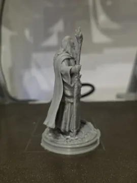 Figura decorativa: Gandalf the Grey – Wizard of Middle-earth — vista de referencia 5
