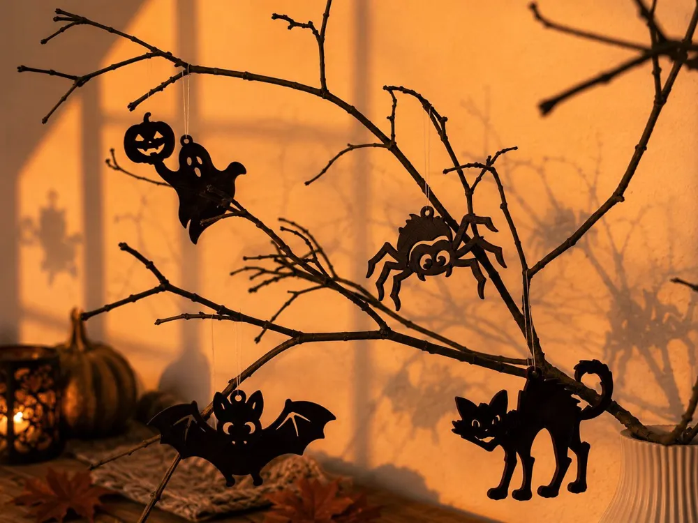 Adorno temático: Halloween Hanging Decorations. Referencia del modelo original.