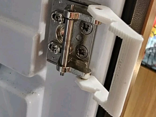 Dometic Fridge Catch RM92890582709