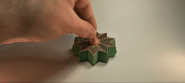 Pop Up Christmas Tree Fidget Ornament V2 (Mini)