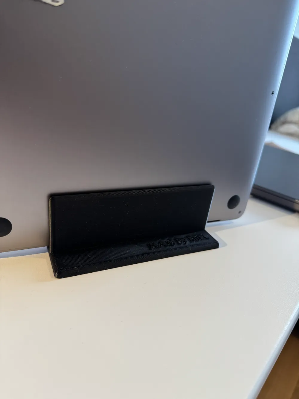 MacBook Pro Desk Stand Remix for M4 16
