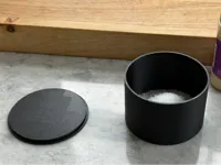 Salière ou boîte à bijoux avec couvercle — photo 1