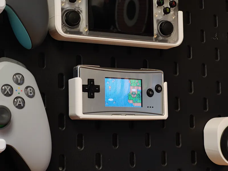Gameboy micro Skadis Mount