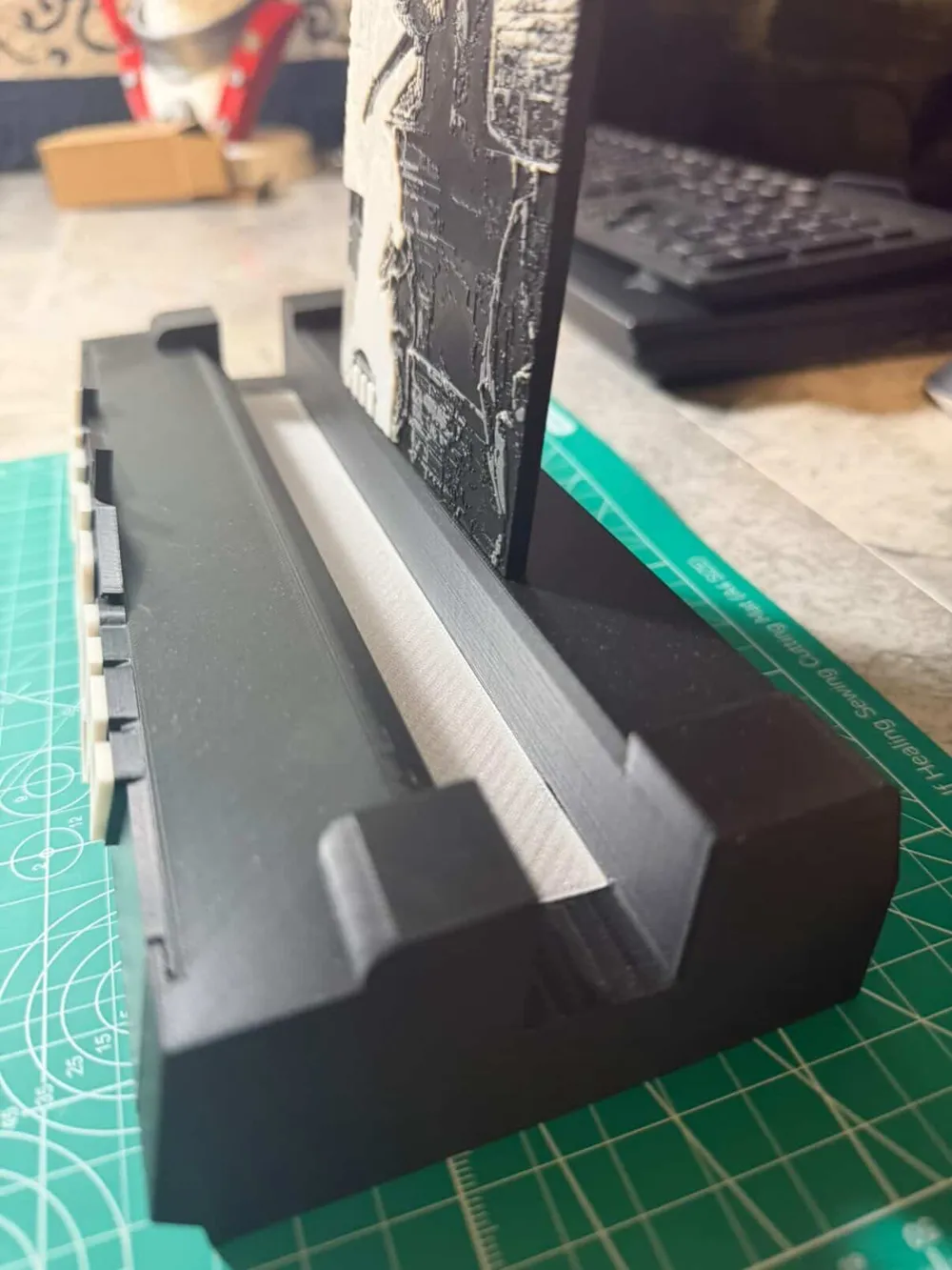 The Crow Slabstand — LED Ready Wall Mount Display - Free 3D Print Model ...