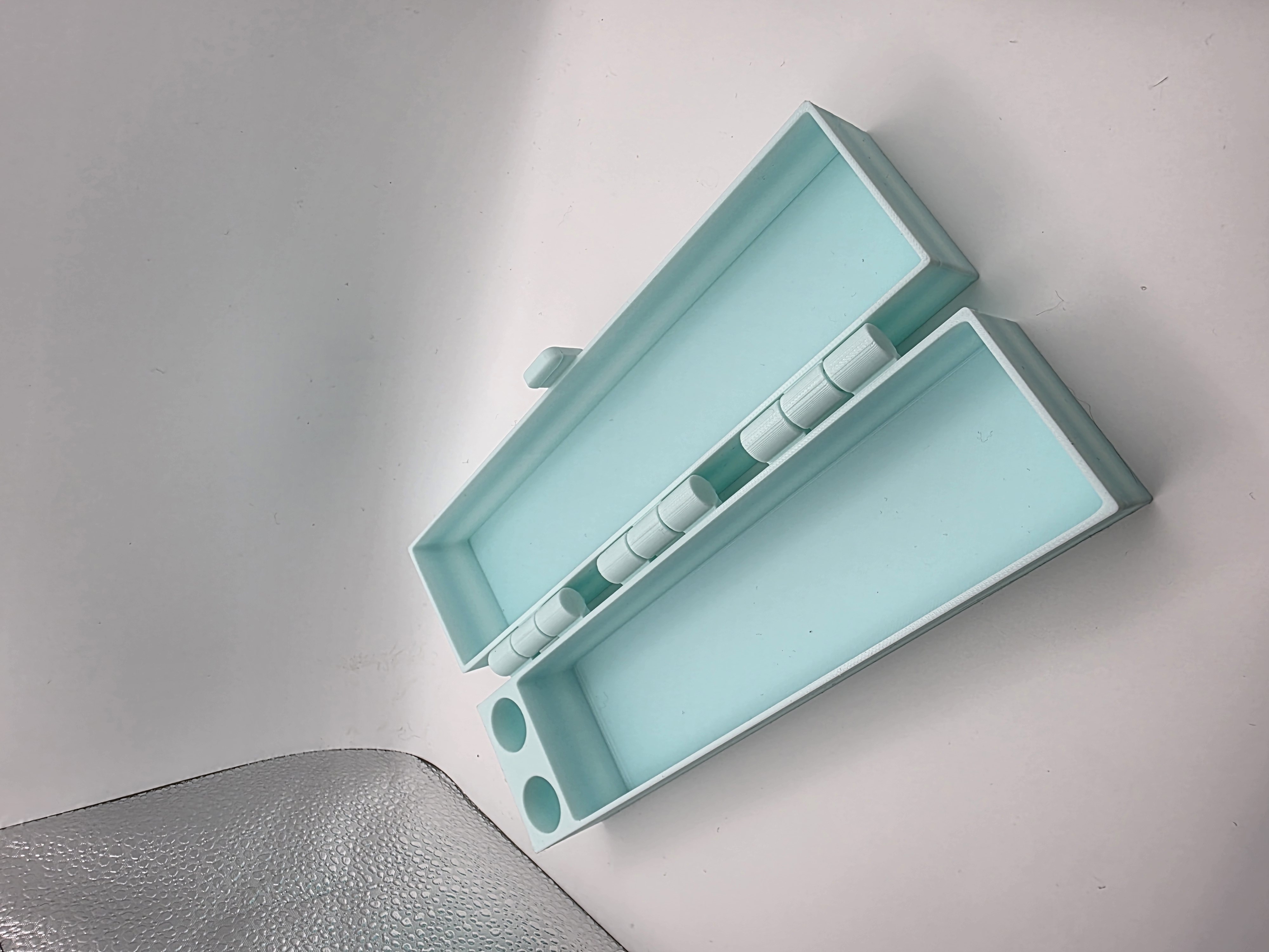 Larger storage and room for 2 vials
