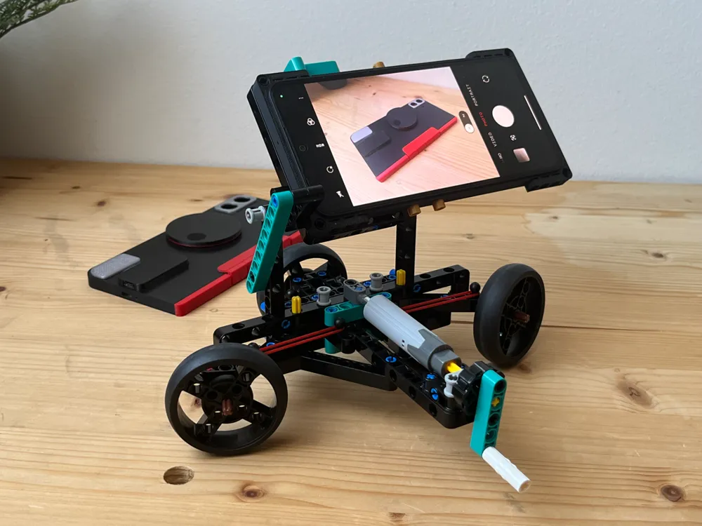 Buildable Phone - Technic by Louis - MakerWorld