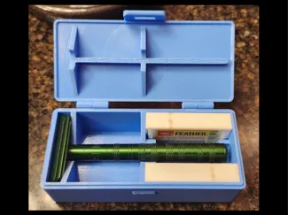 A Better Henson Shaving AL13 Razor Travel Case