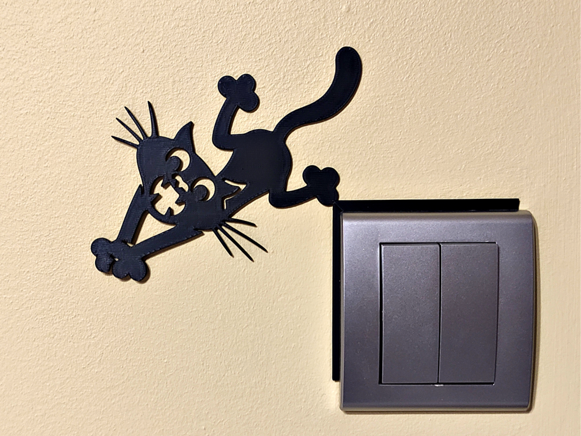 Decorative 3D Light Switch Cover – Falling Cat 2