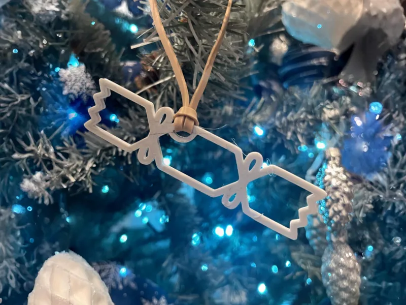 Christmas cracker bauble