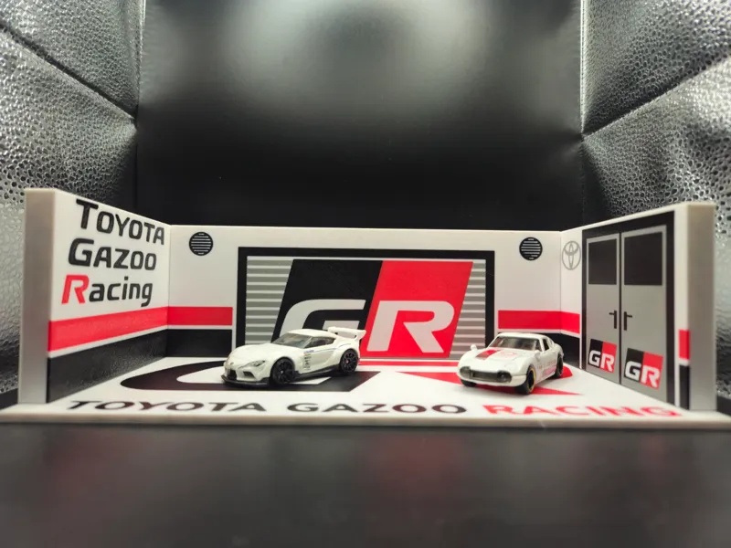 Garage diorama