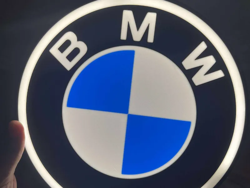 BMW Lightbox with LOCKING TABS